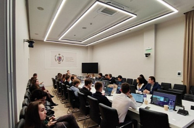 Замещающее волю стороны решение суда и участие самого хозобщества в корпоративном договоре вновь обсуждали в Исследовательском центре 